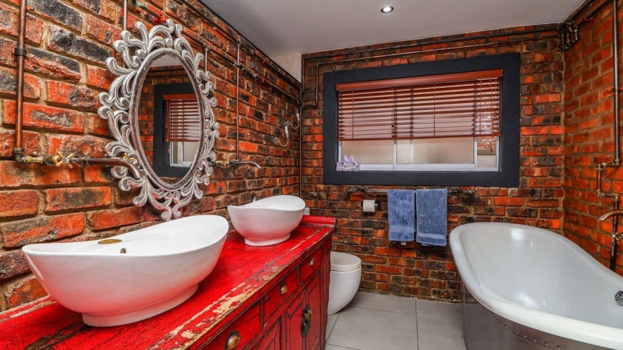 3 Bedroom Property for Sale in Reebok Western Cape